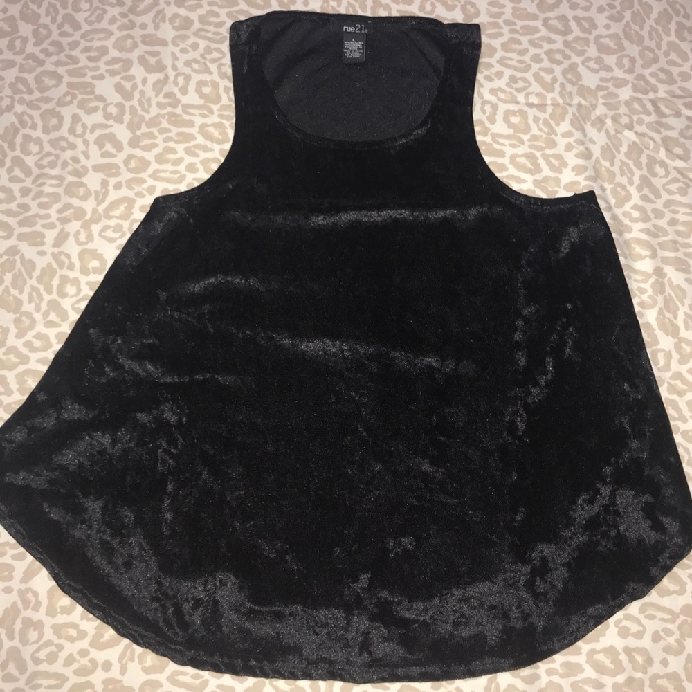 Rue 21 Large Velvet Flowing Tank Top